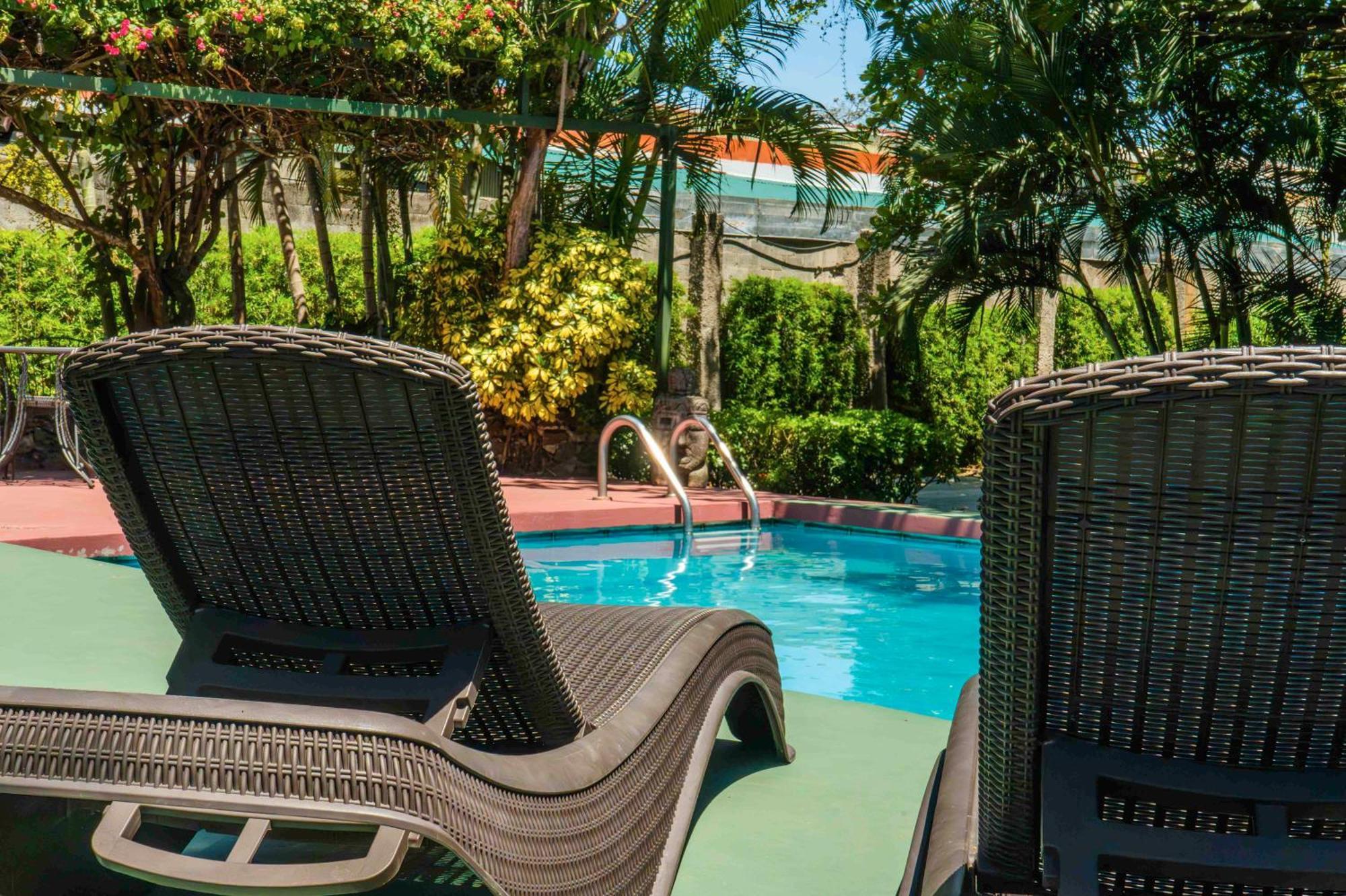 Hotel Bristol Aeropuerto Animas  Екстер'єр фото