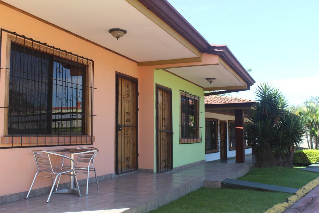 Hotel Bristol Aeropuerto Animas  Екстер'єр фото